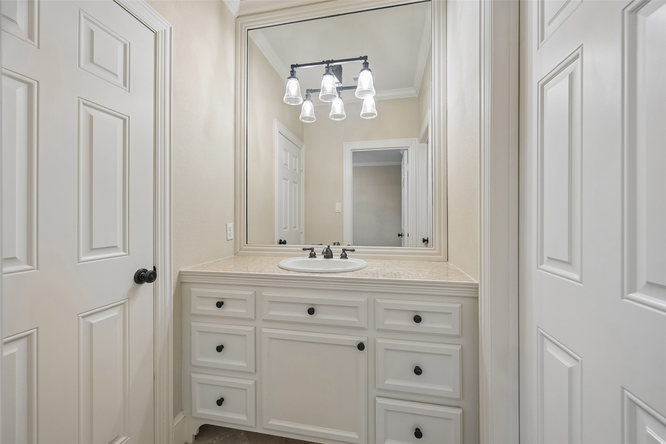 6261 Burgoyne Road Property Photo 37