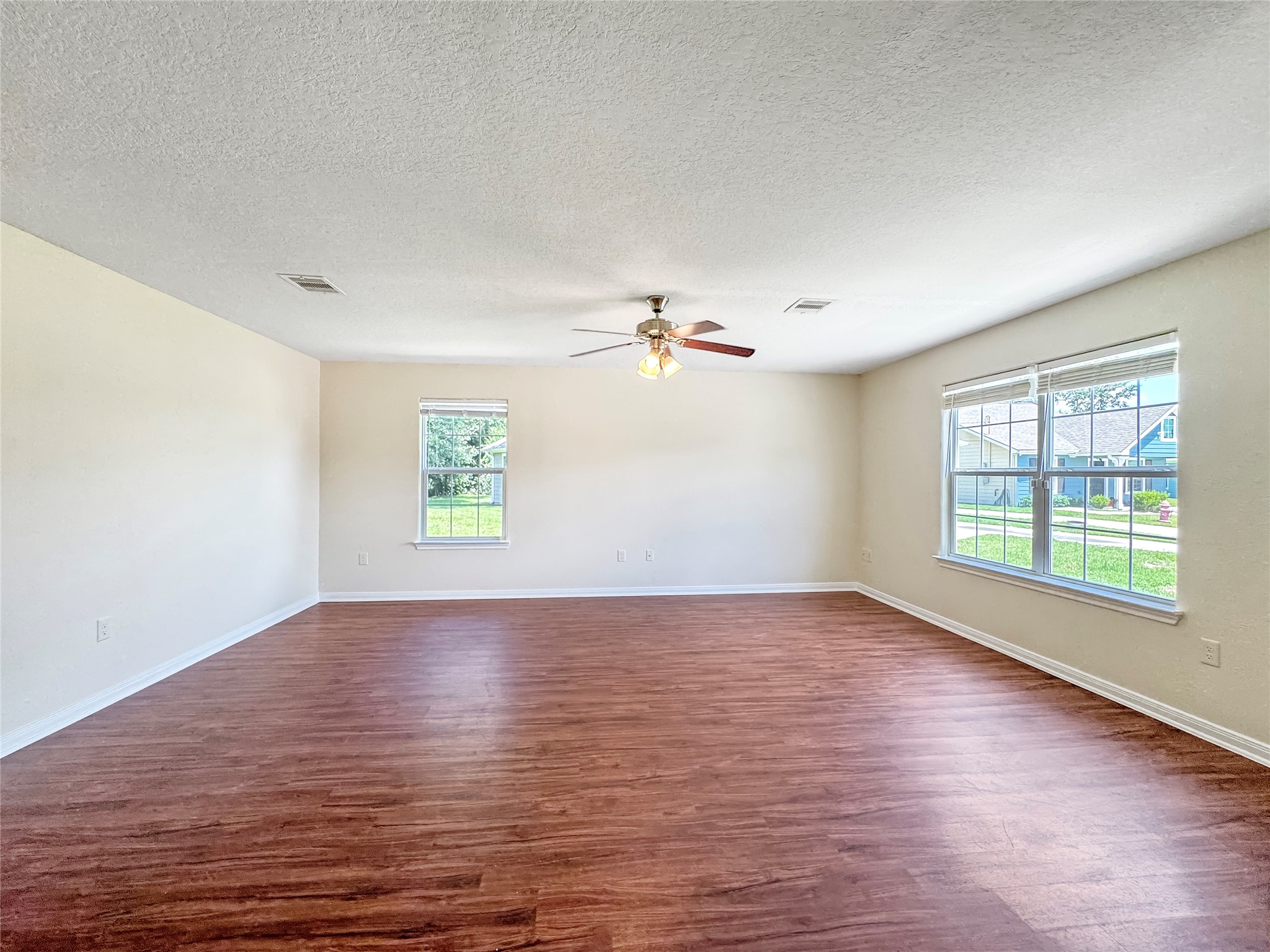 7521 Blue Jay Drive Property Photo 4