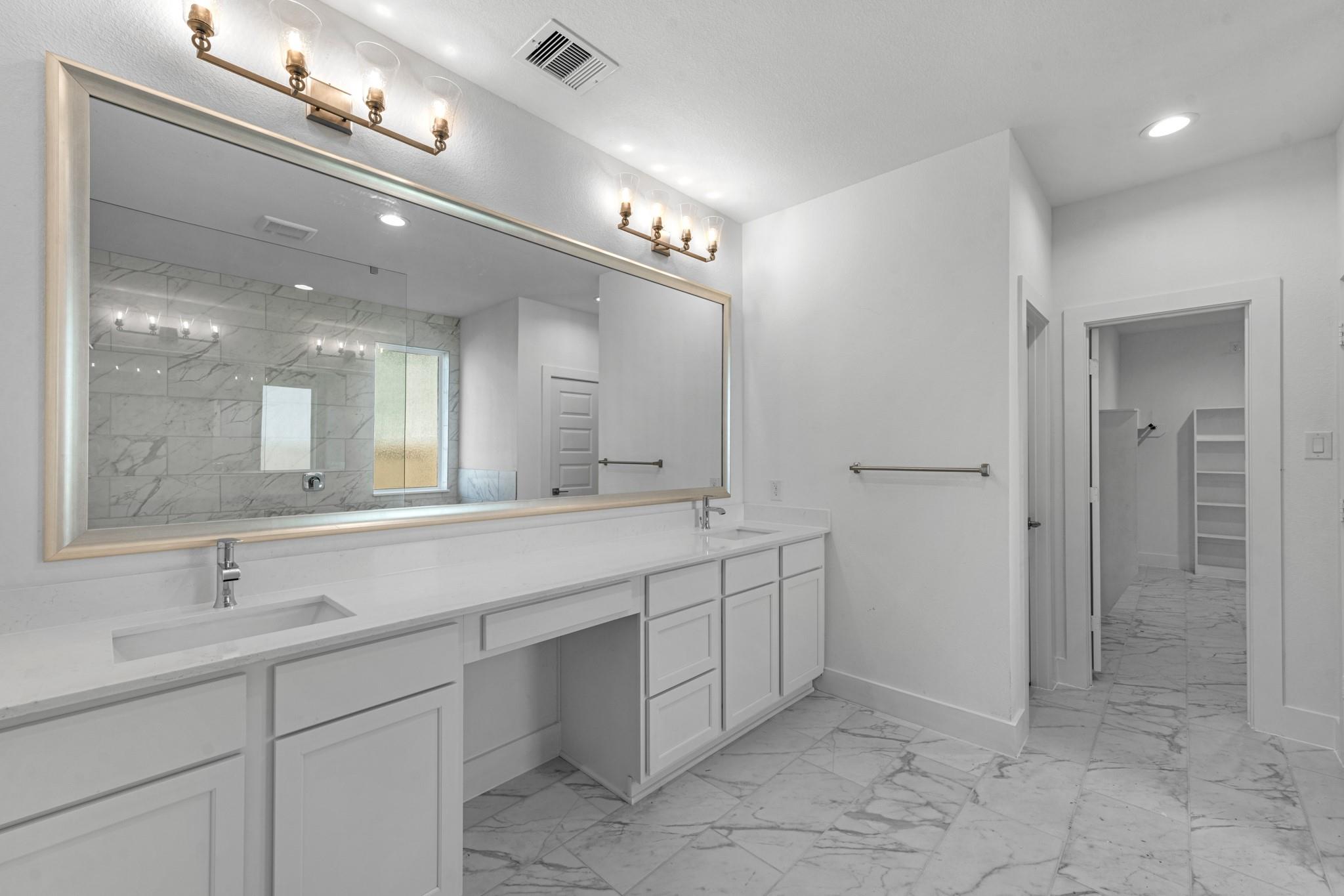 628 Rocky Bluff Way Property Photo 11