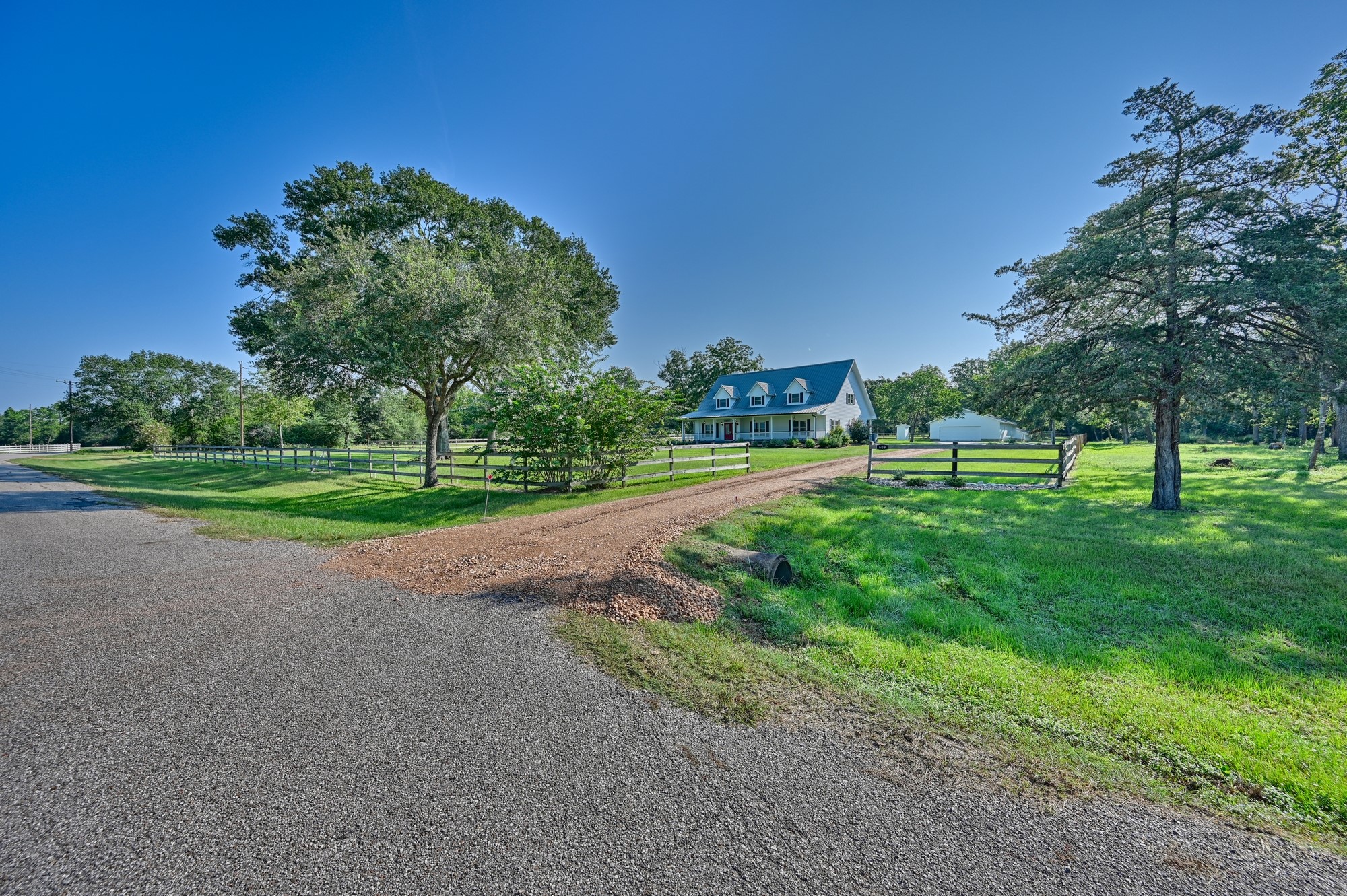 609 Piney Creek Road Property Photo 4
