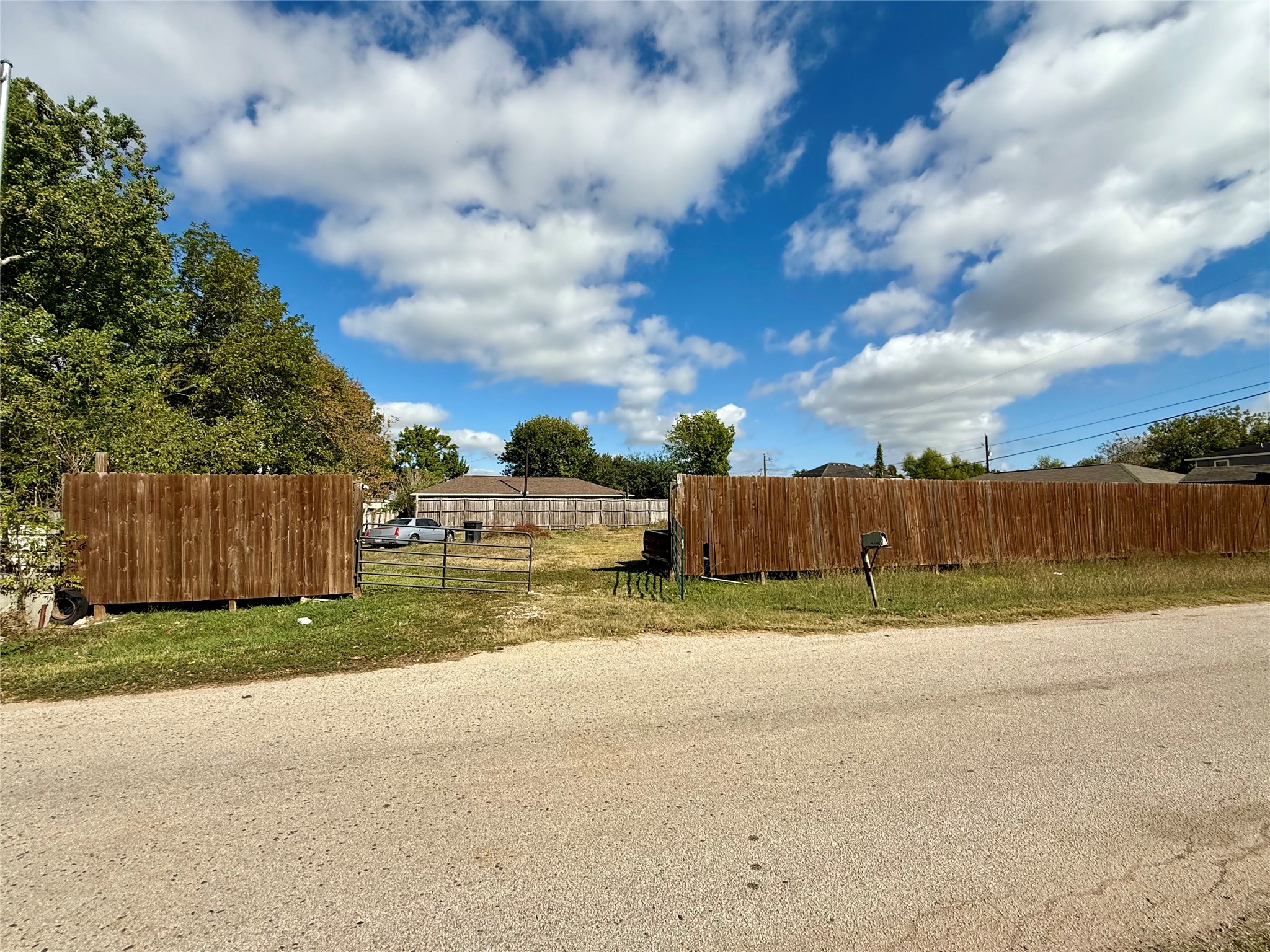 15322 Paul Road Property Photo 5