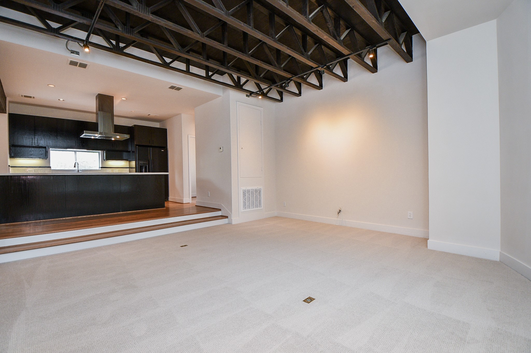 92 Dennis Street B Property Photo 18