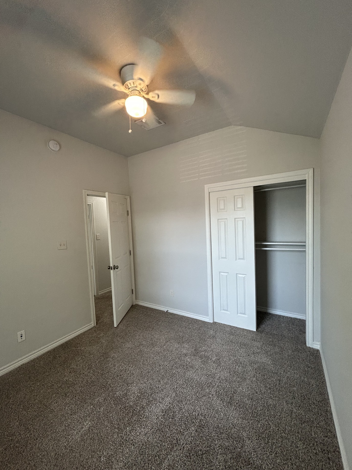 4401 Sterling Street Property Photo 10