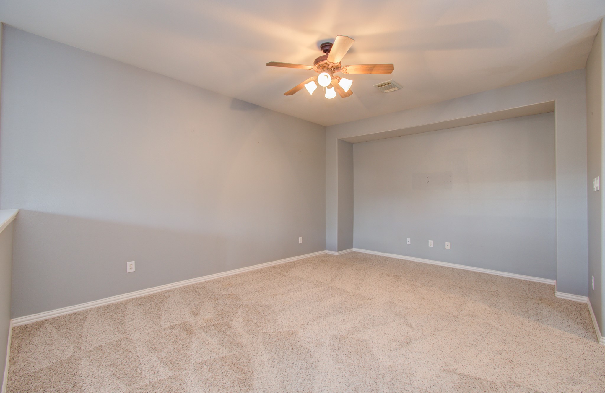 9106 Sunlight Oak Lane Property Photo 21