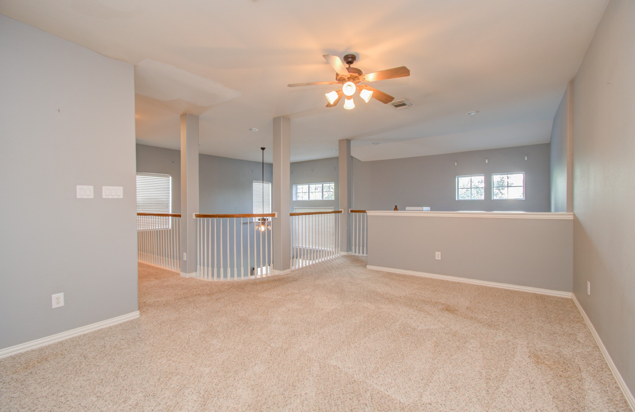 9106 Sunlight Oak Lane Property Photo 22