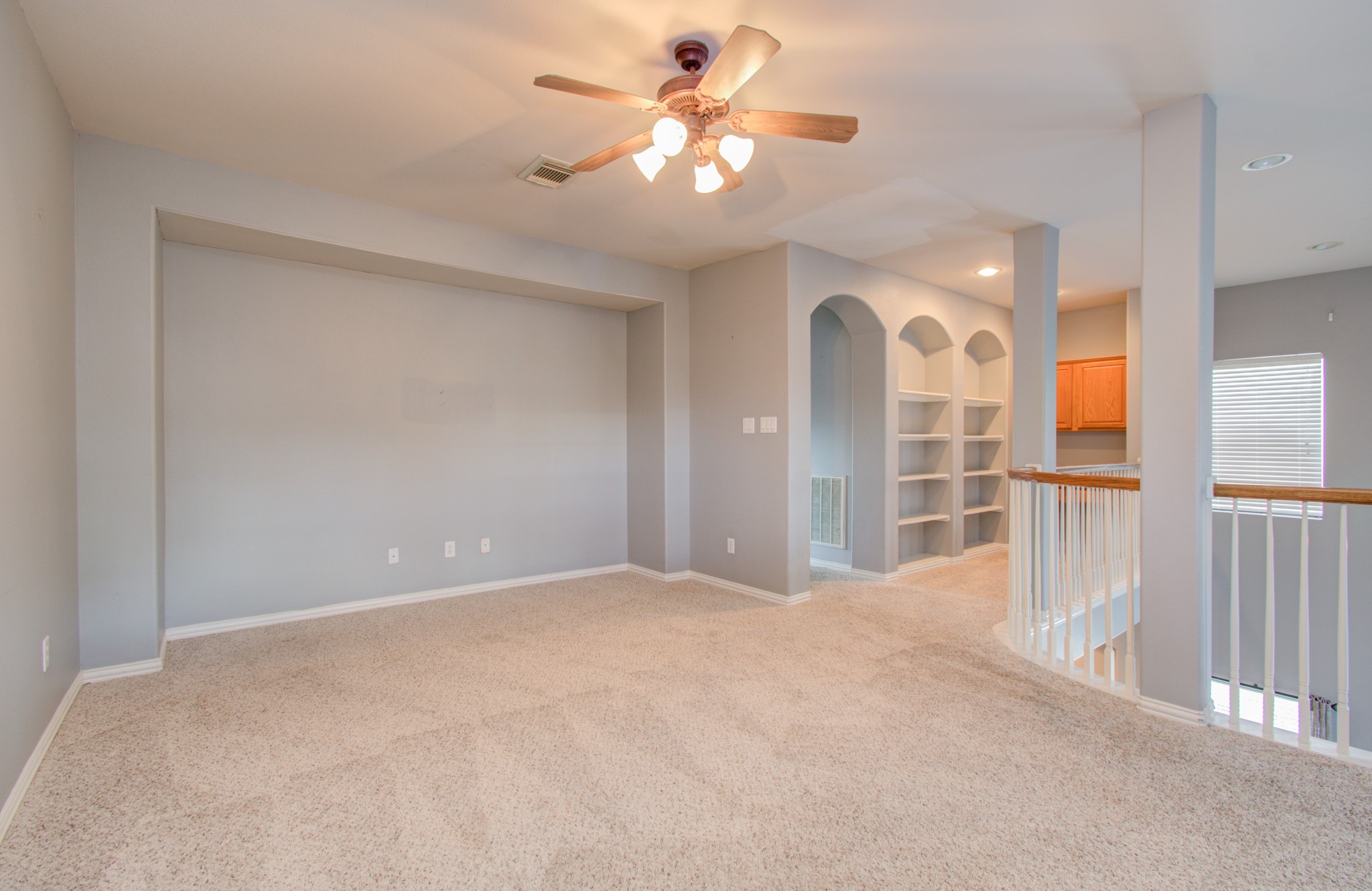 9106 Sunlight Oak Lane Property Photo 23