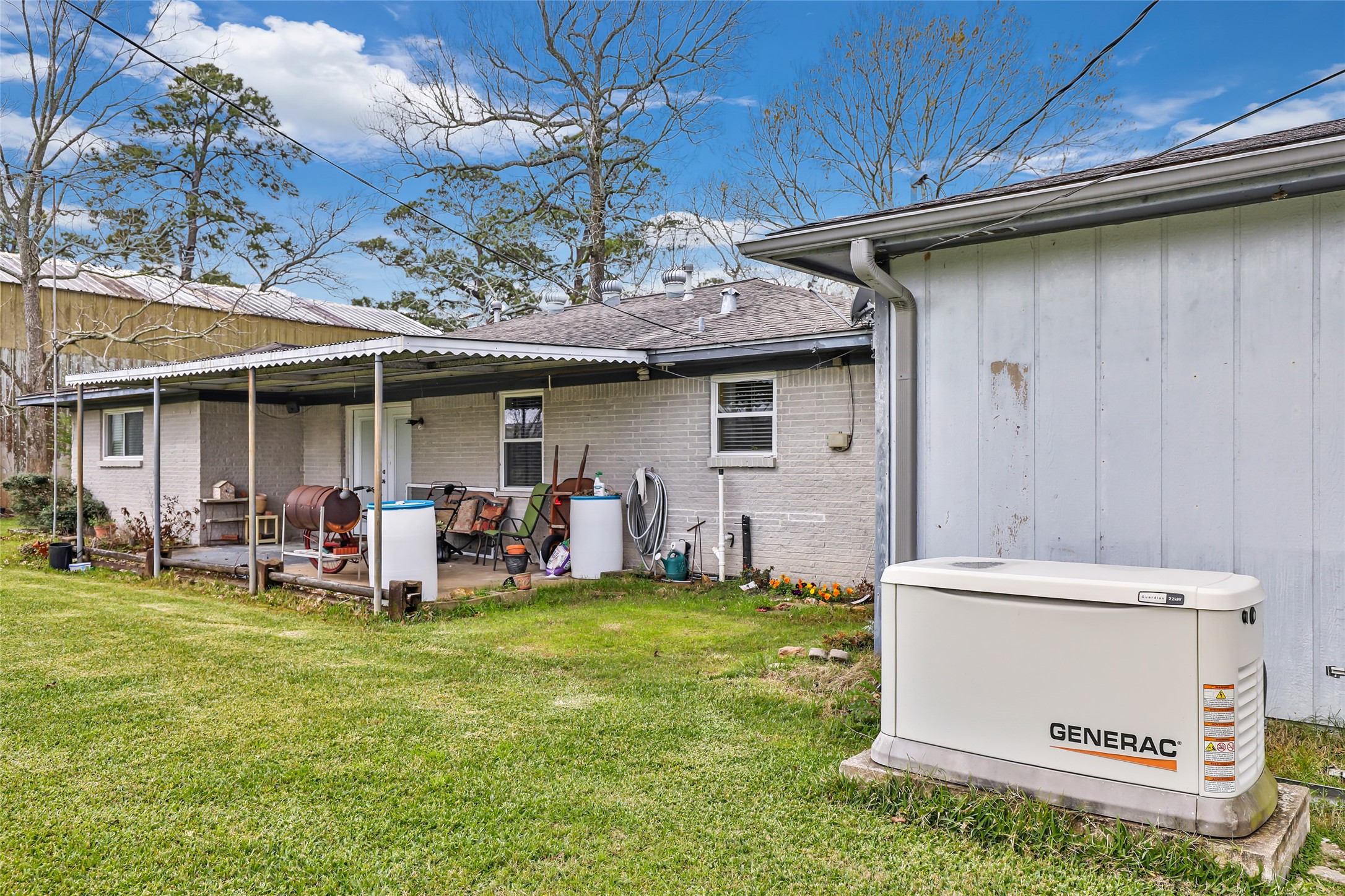 5826 Russell Lane Property Photo 8