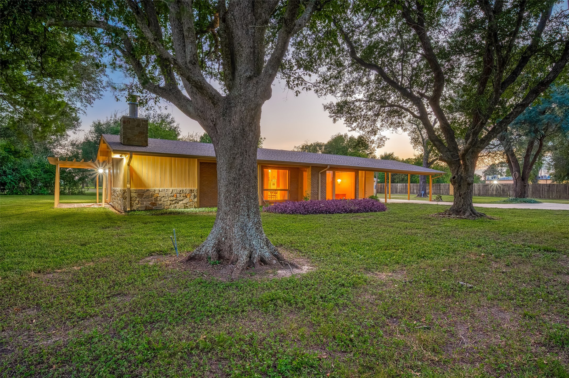 14438 Highway 36 Property Photo 4
