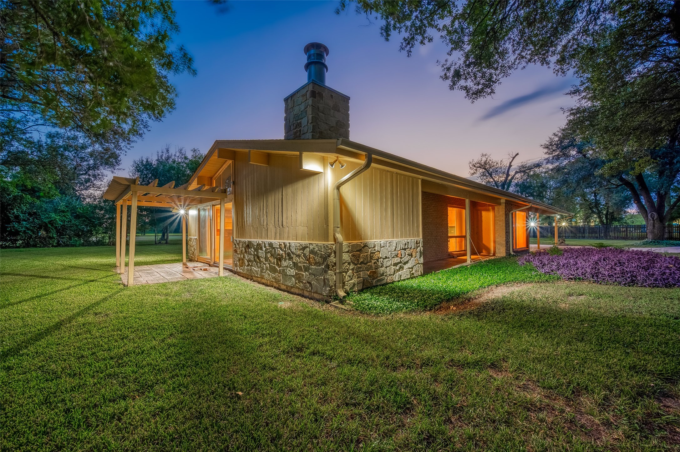 14438 Highway 36 Property Photo 6
