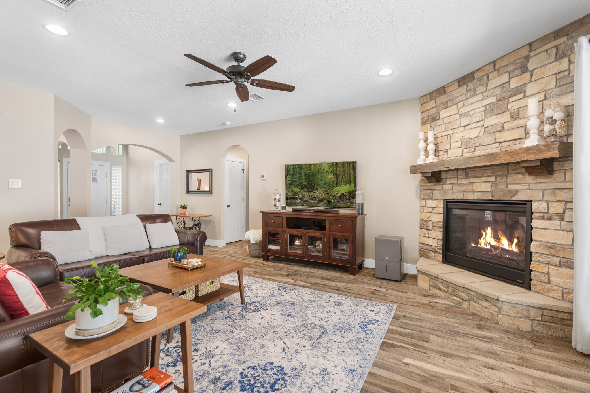 1611 Pincher Creek Drive Property Photo 12