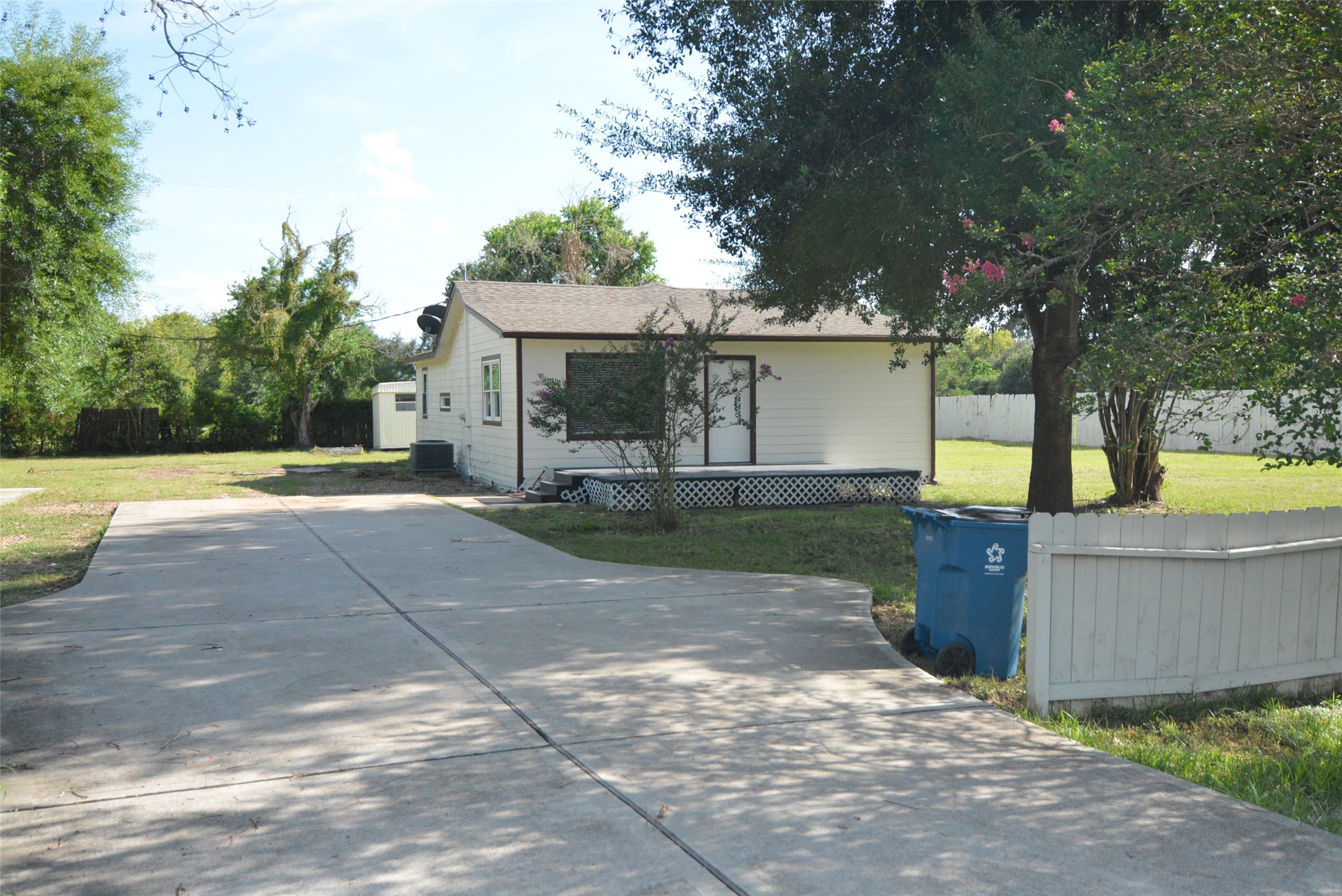3111 2nd Street Property Photo 2