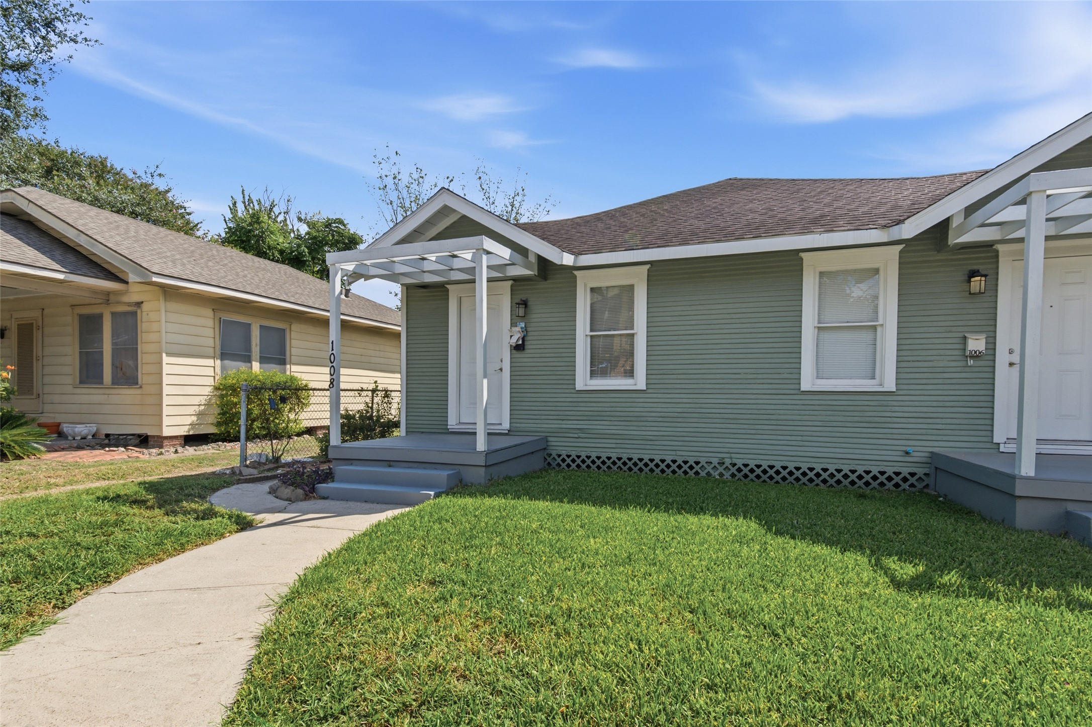1008 Studewood Street Property Photo 2