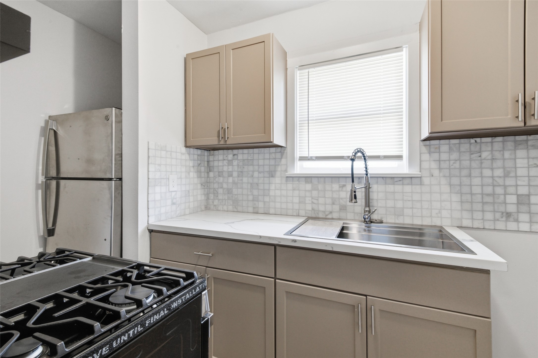 1008 Studewood Street Property Photo 4
