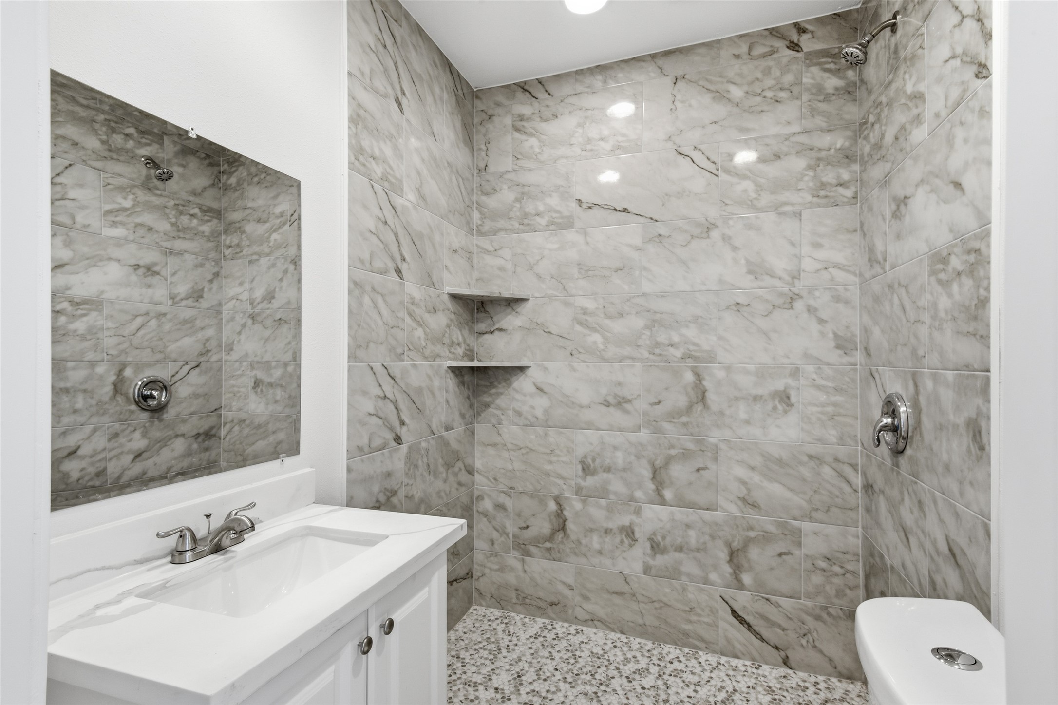 1008 Studewood Street Property Photo 10