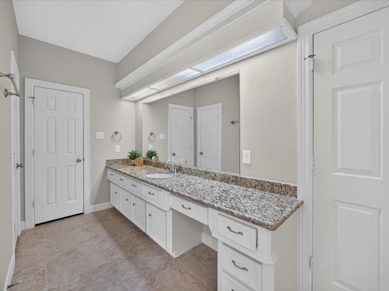 32719 Weybridge Street Property Photo 23