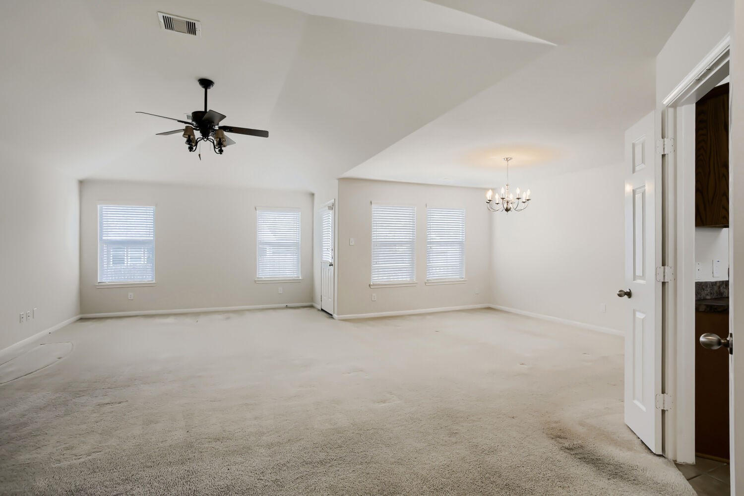 13254 Lazy Lane Property Photo 3
