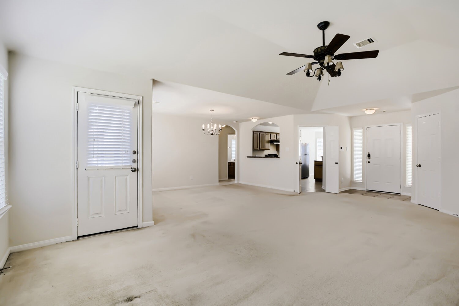 13254 Lazy Lane Property Photo 5