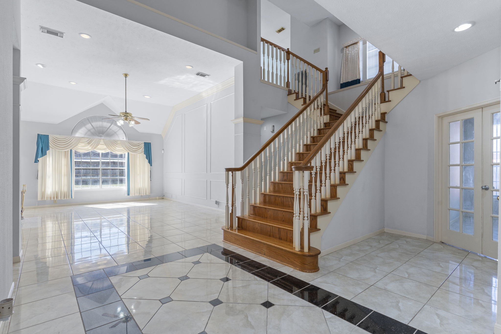 2027 Richland Ct Court Property Photo 7