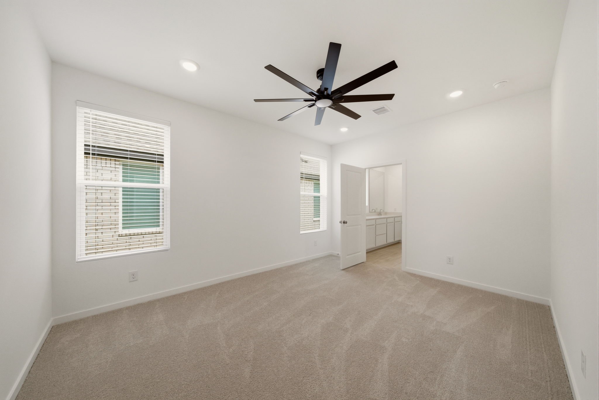 21611 Colonial Meadow Creek Trail Property Photo 8