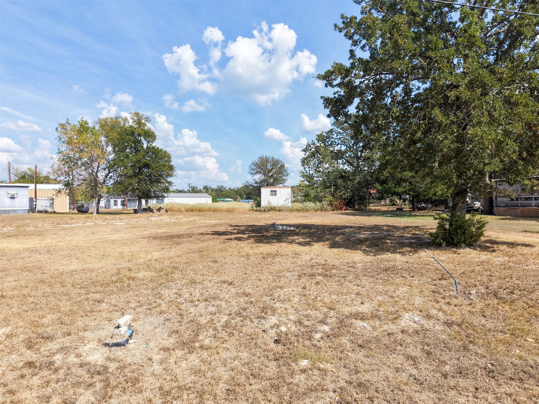 422 Leaning Oak Lane Property Photo 3