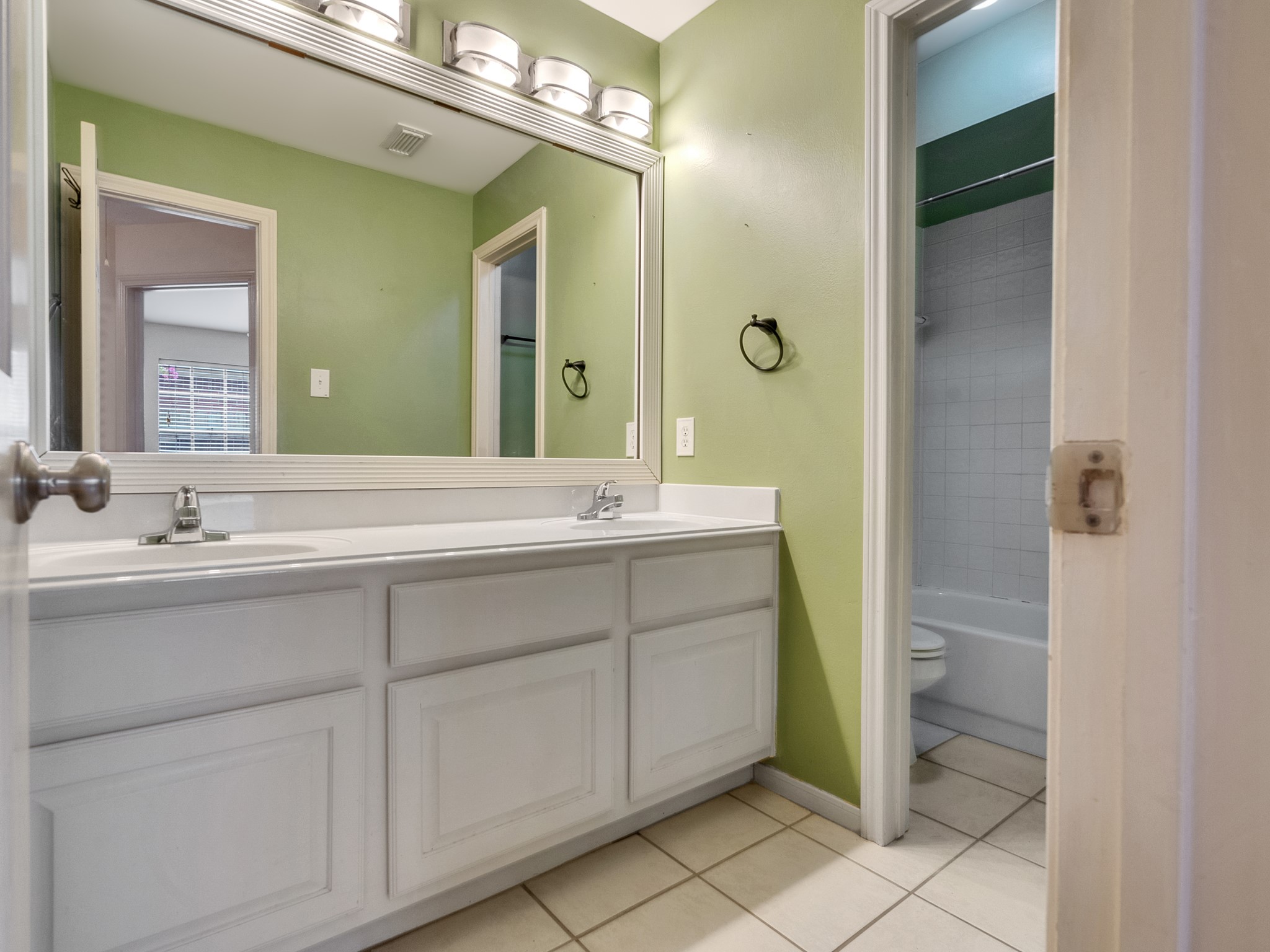 14342 Fair Knoll Way Property Photo 18