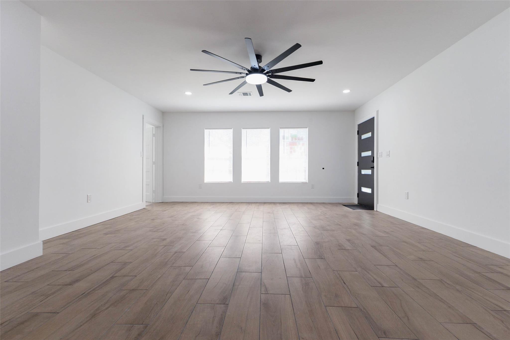 1406 Locklaine Drive Property Photo 13