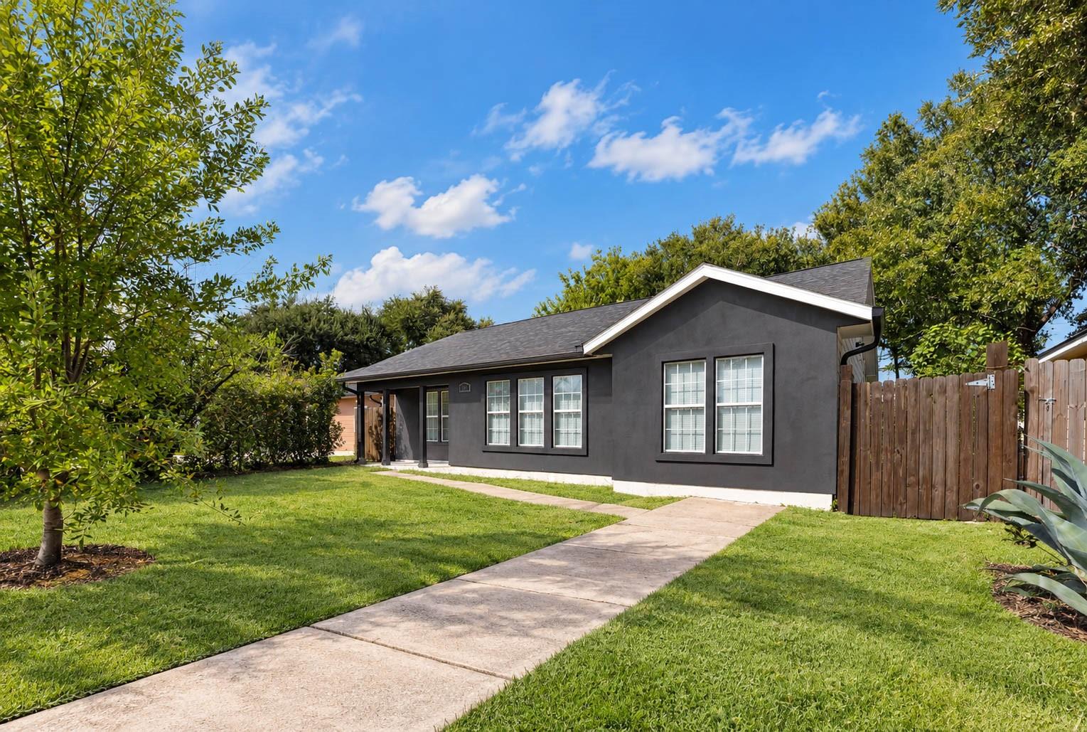 1406 Locklaine Drive Property Photo 33