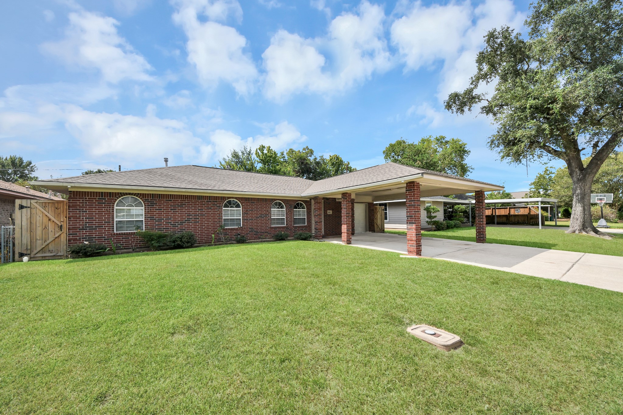 1412 Greenbriar Avenue Property Photo 2