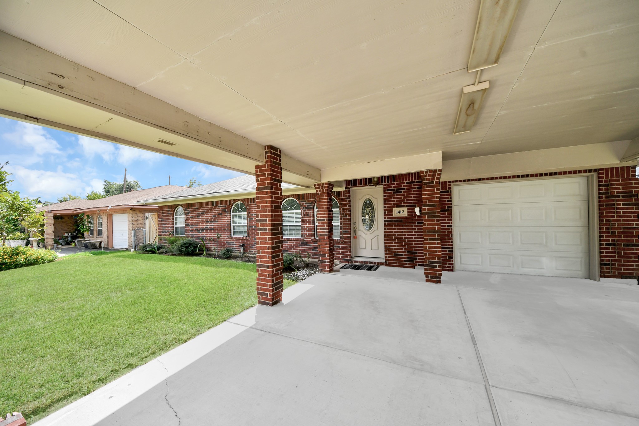 1412 Greenbriar Avenue Property Photo 3