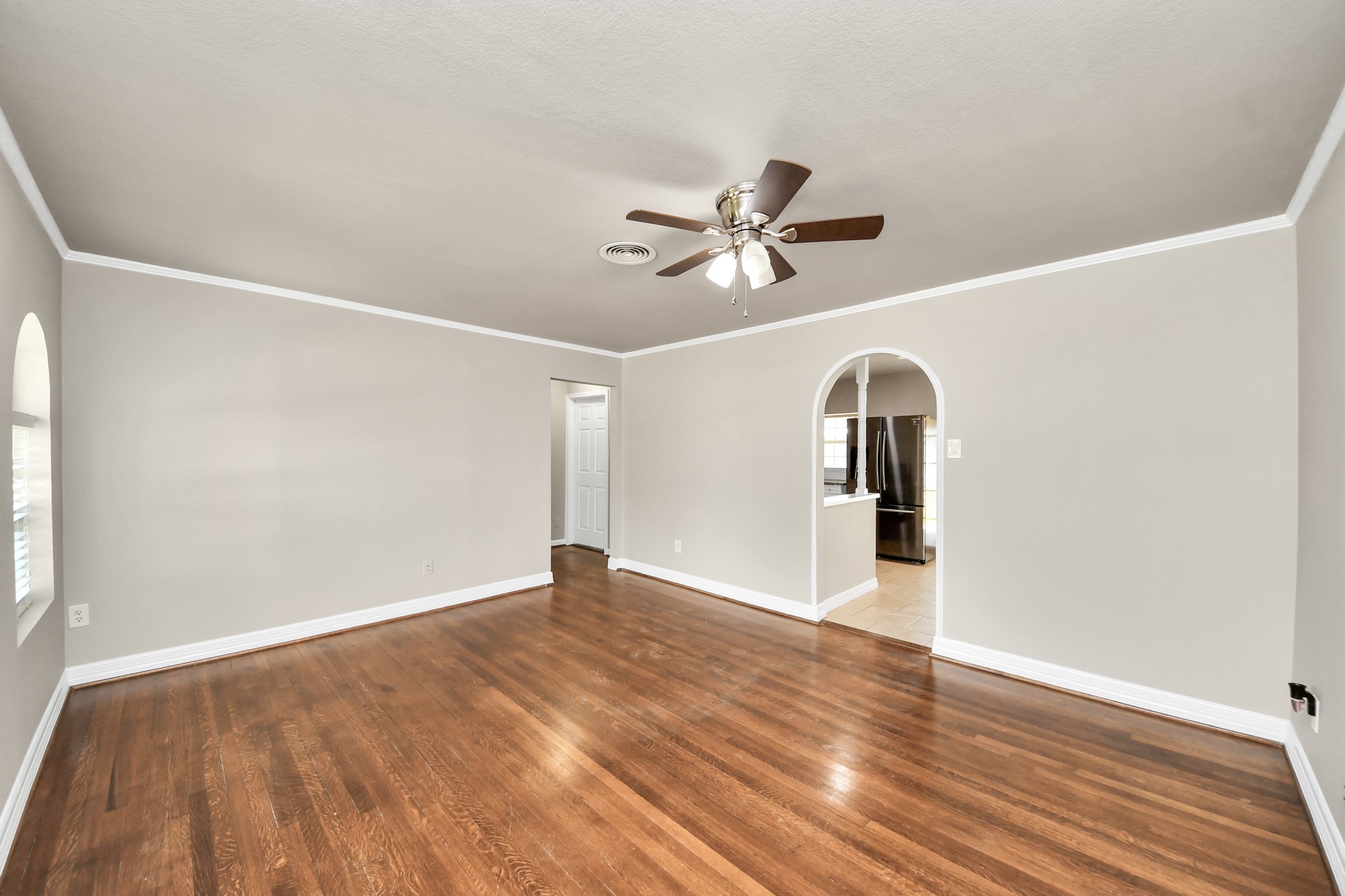 1412 Greenbriar Avenue Property Photo 4