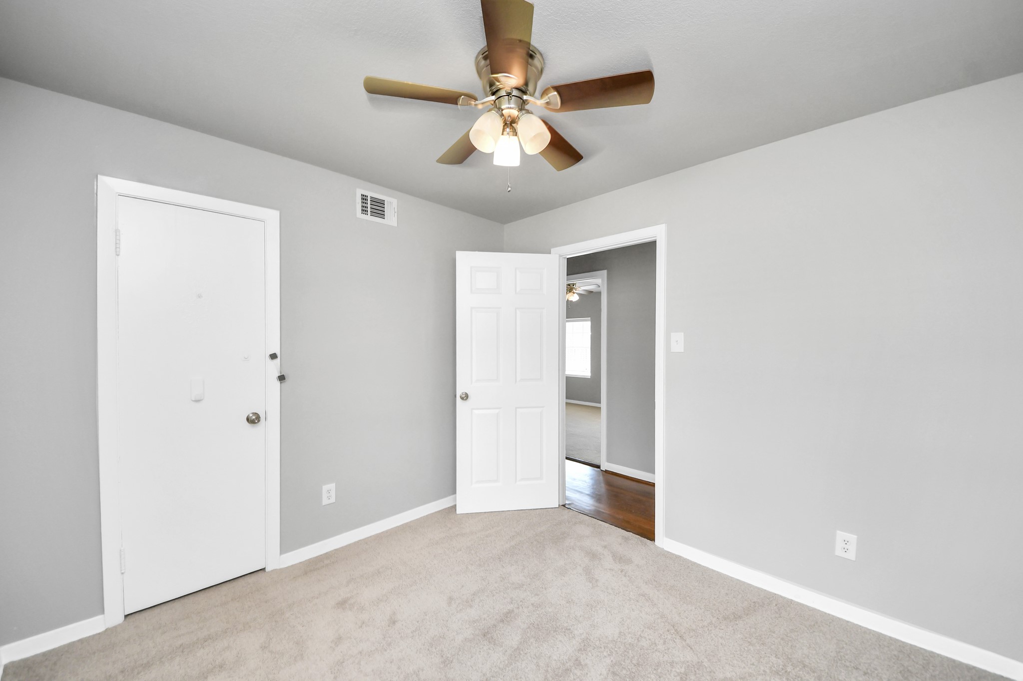 1412 Greenbriar Avenue Property Photo 20