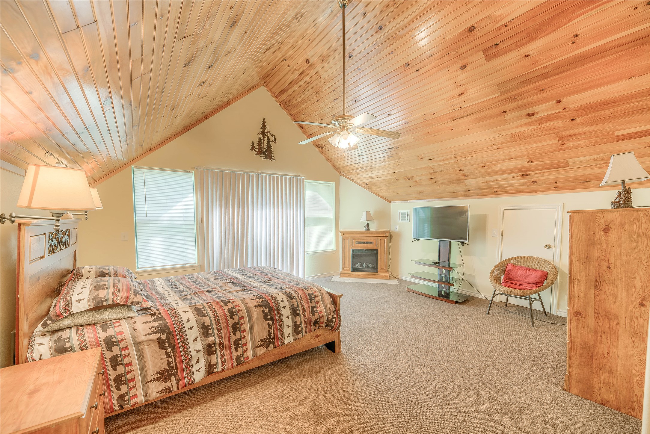 445 Knollwood Creek Property Photo 8