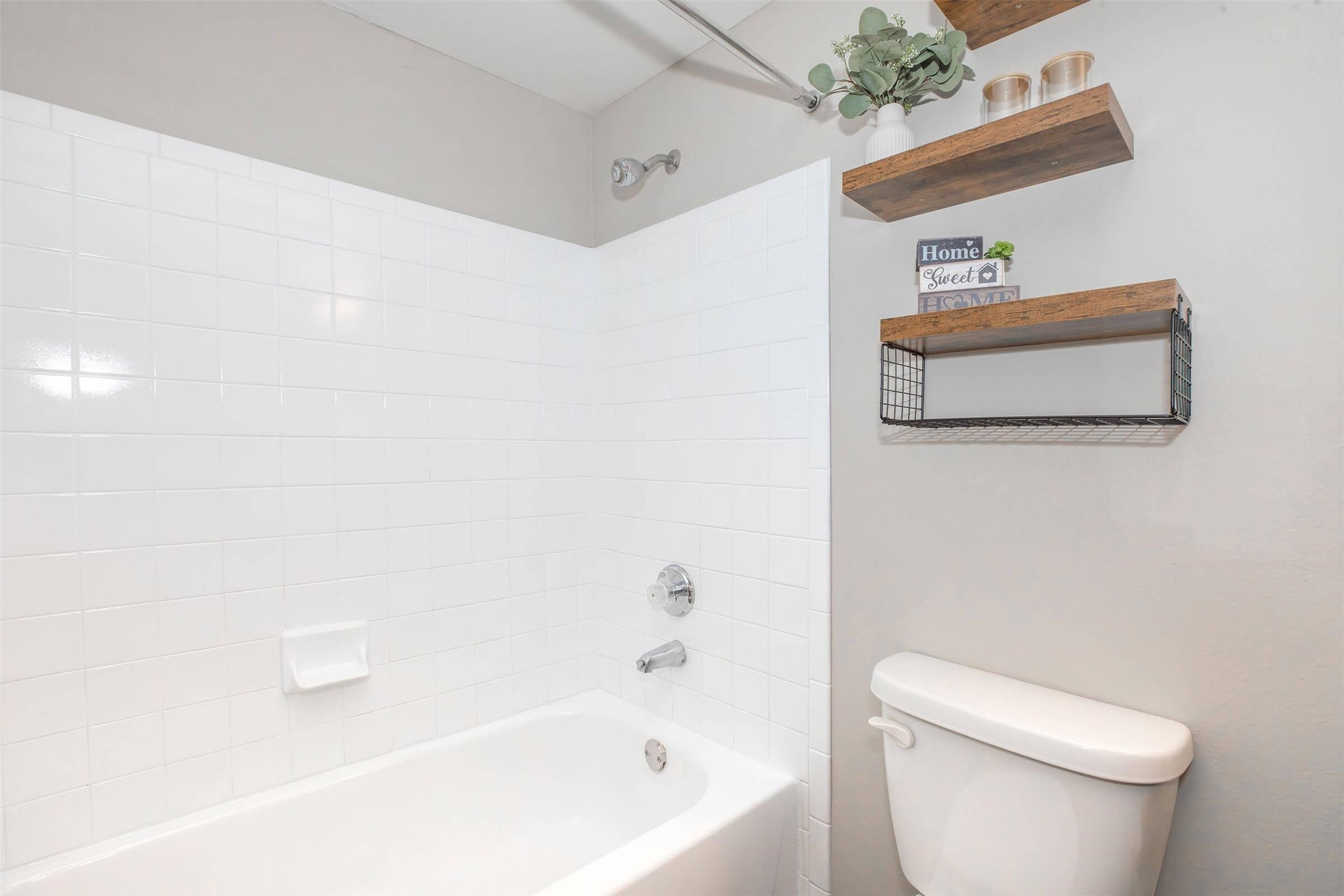 1088 Park Plaza Drive C Property Photo 16