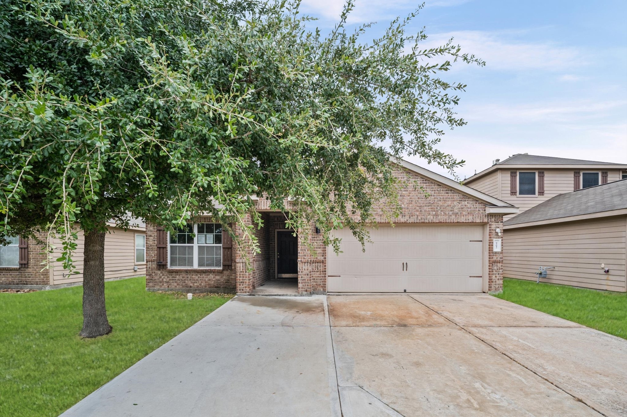 907 Marigold Road Property Photo 1