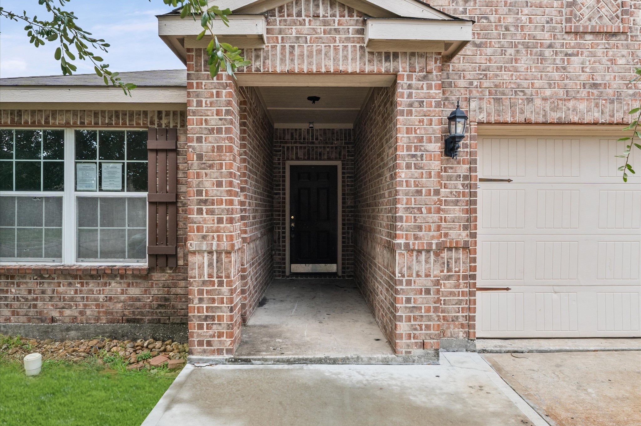 907 Marigold Road Property Photo 4