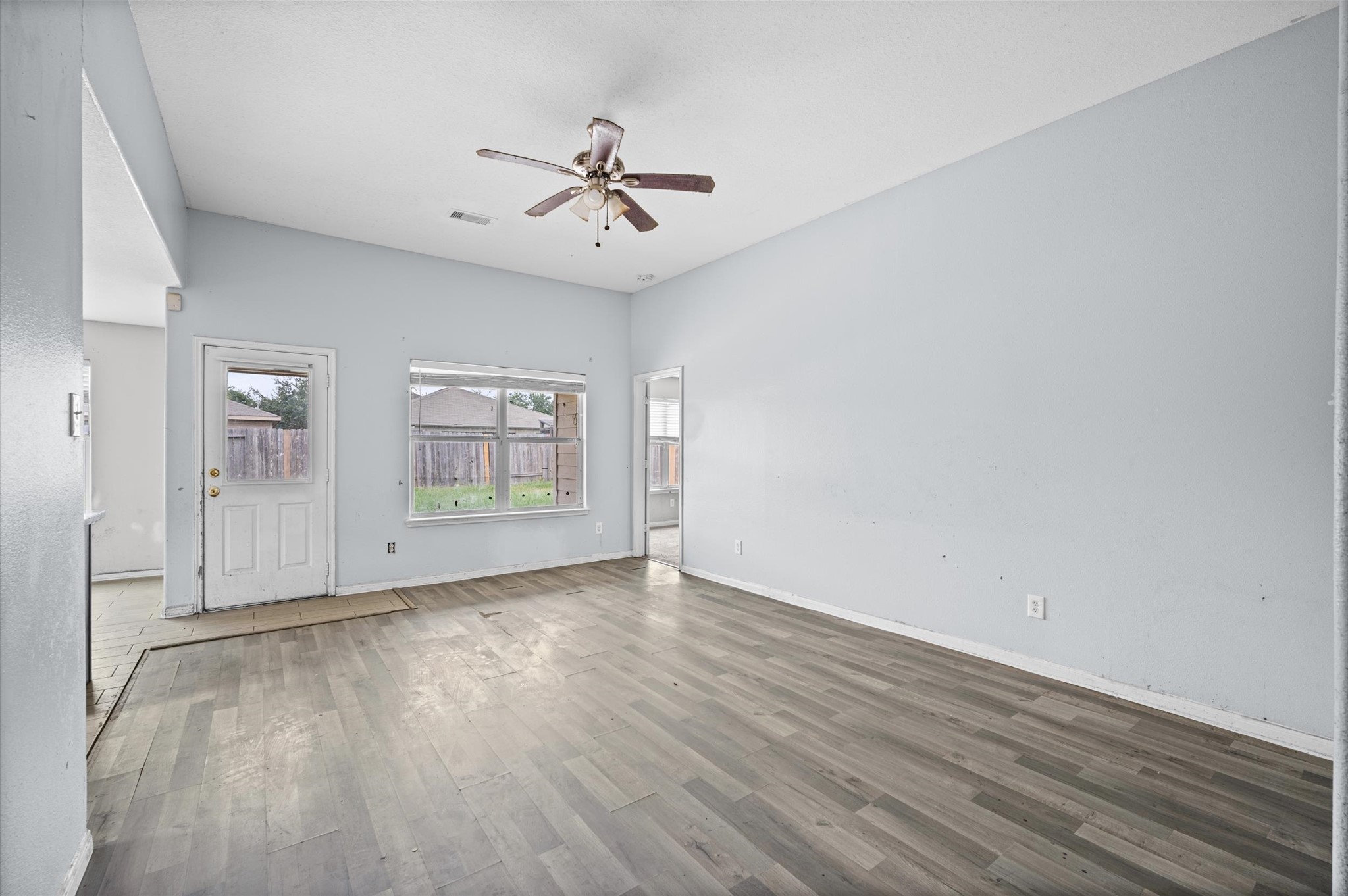 907 Marigold Road Property Photo 13