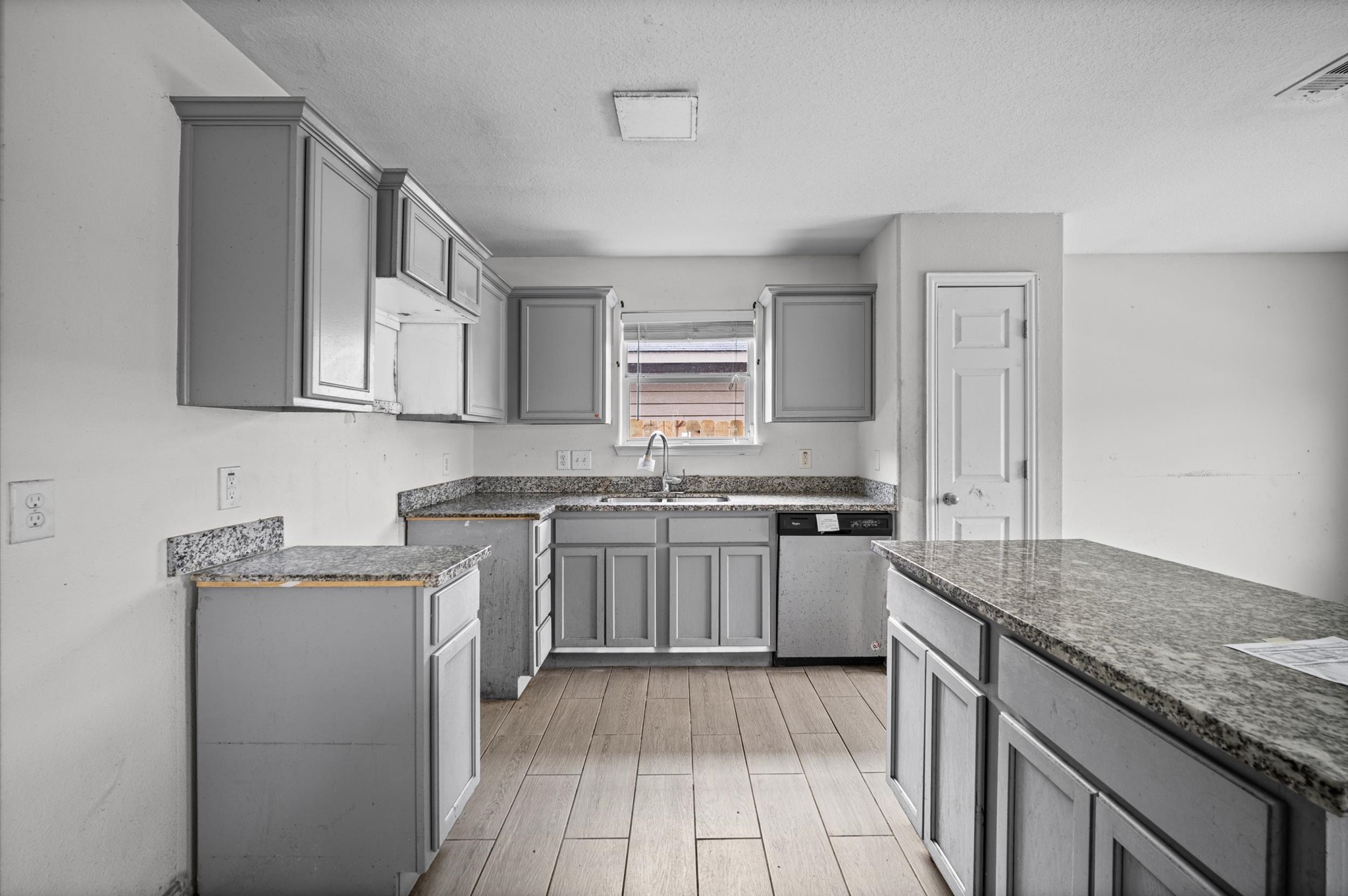 907 Marigold Road Property Photo 18