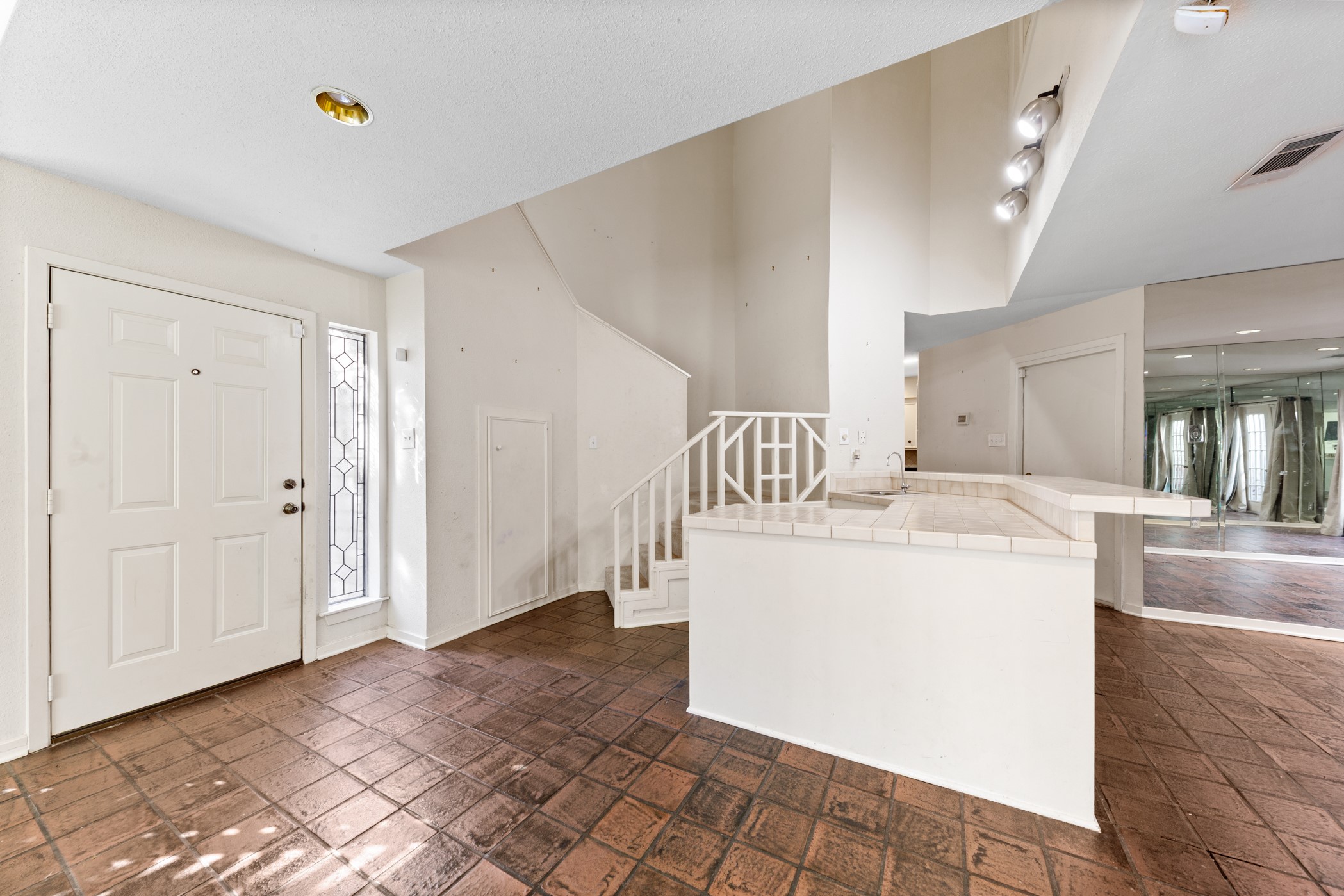 1829 Bering Drive 24 Property Photo 5