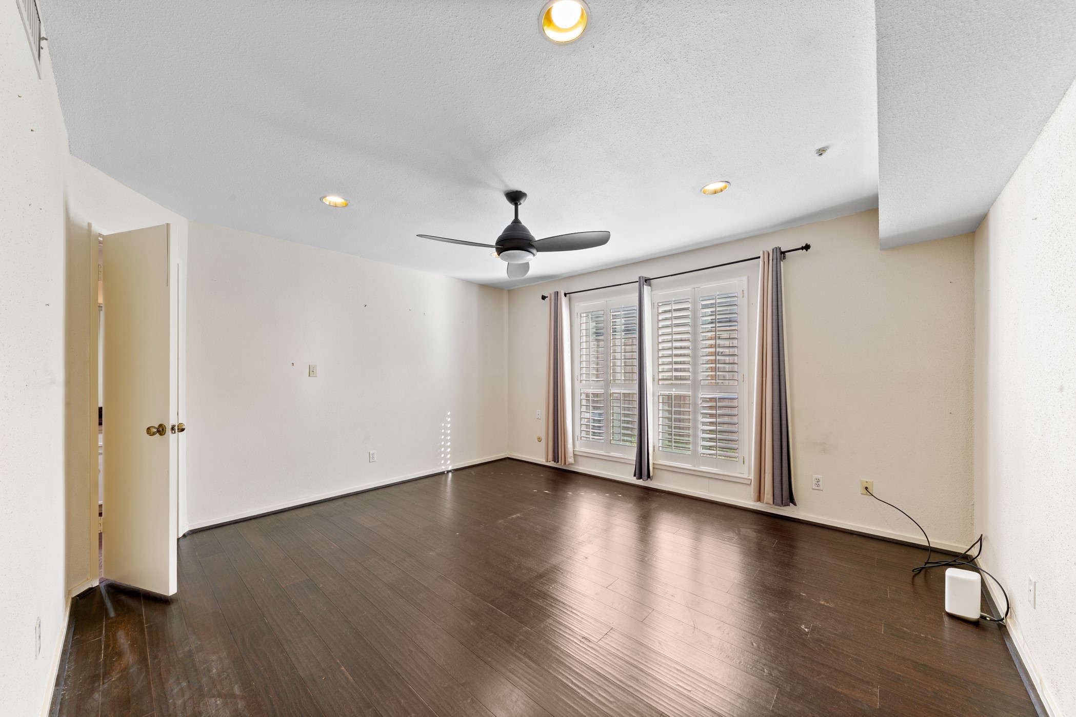 1829 Bering Drive 24 Property Photo 10