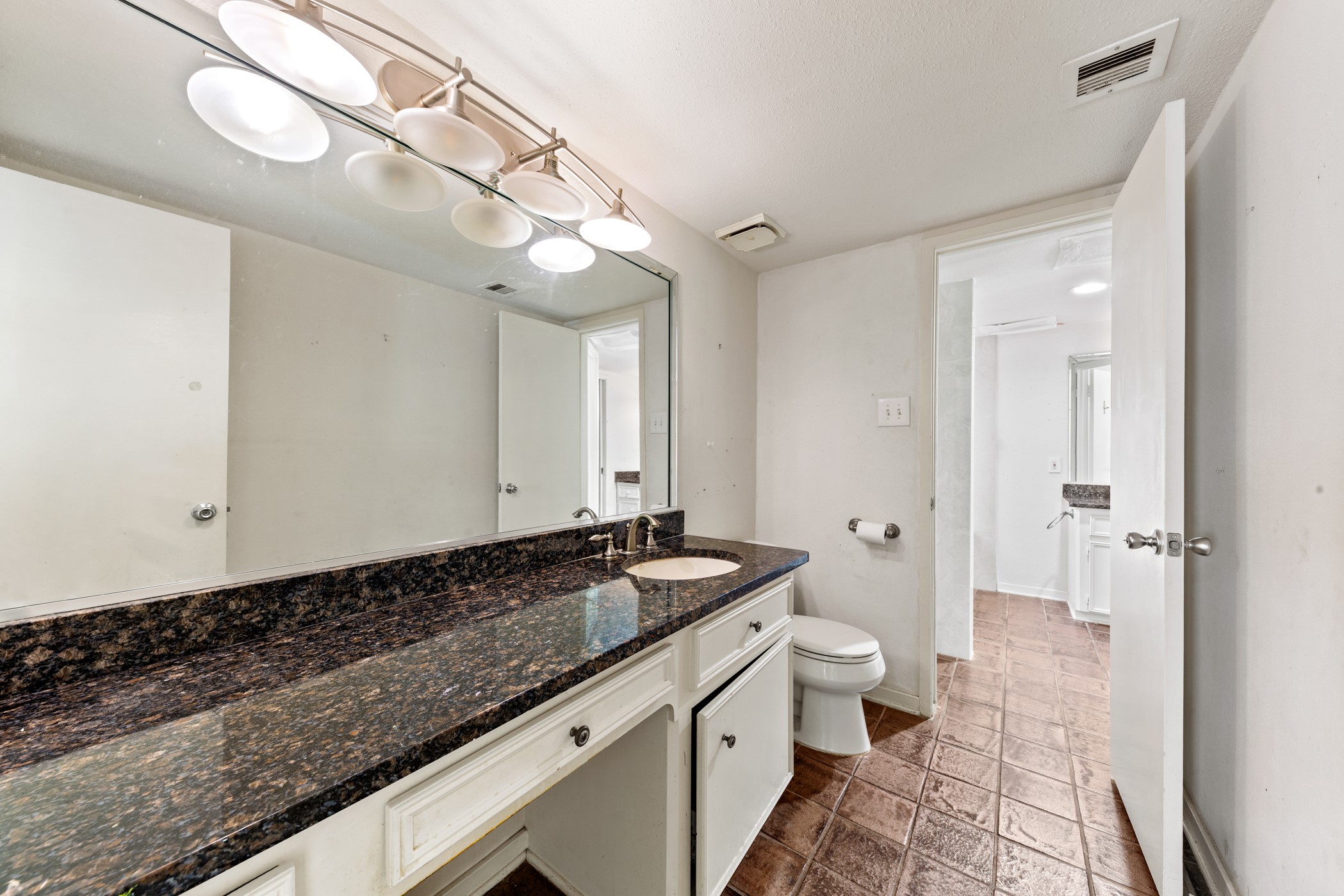 1829 Bering Drive 24 Property Photo 12