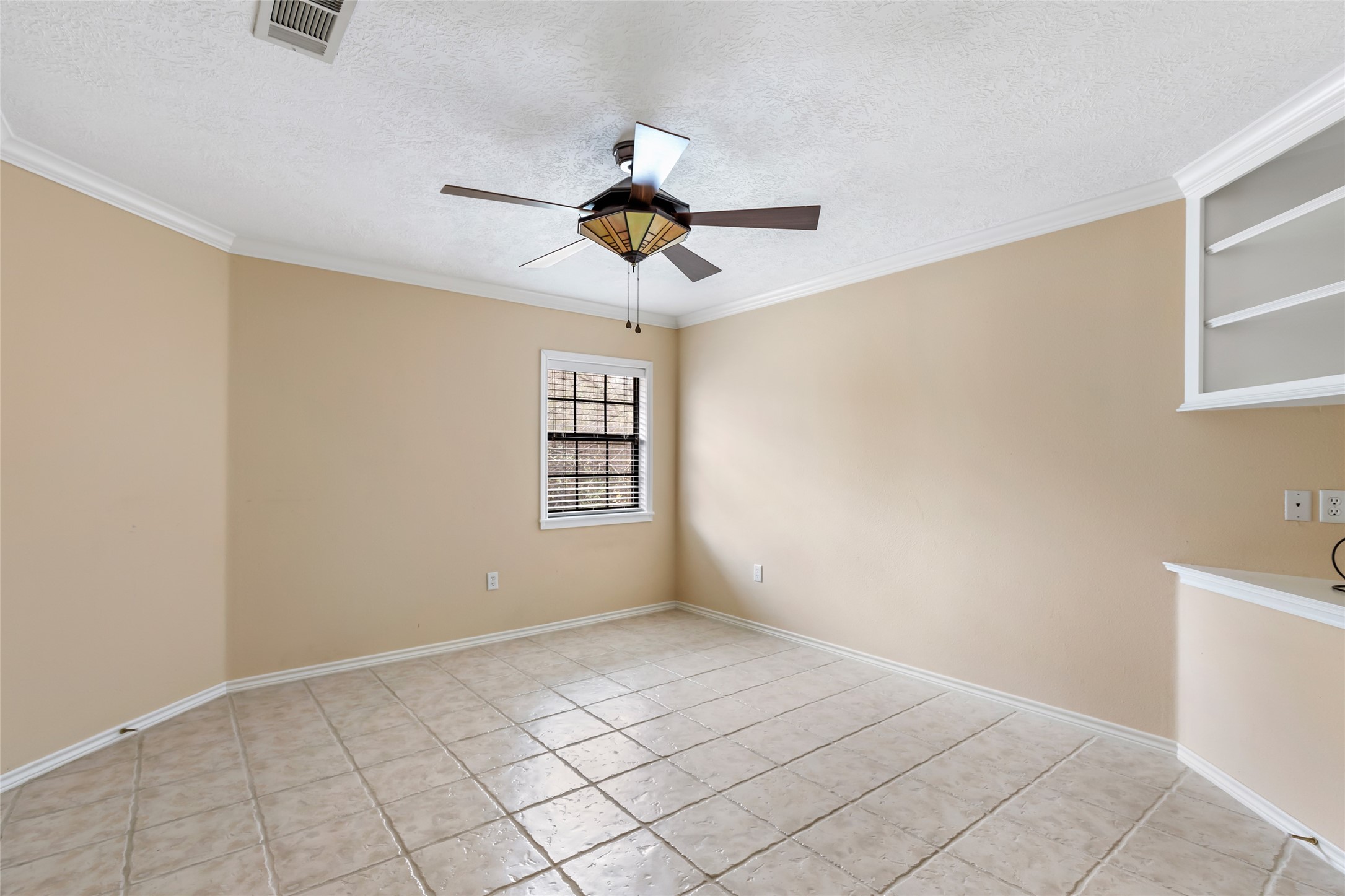 19 Skylark Street Property Photo 33