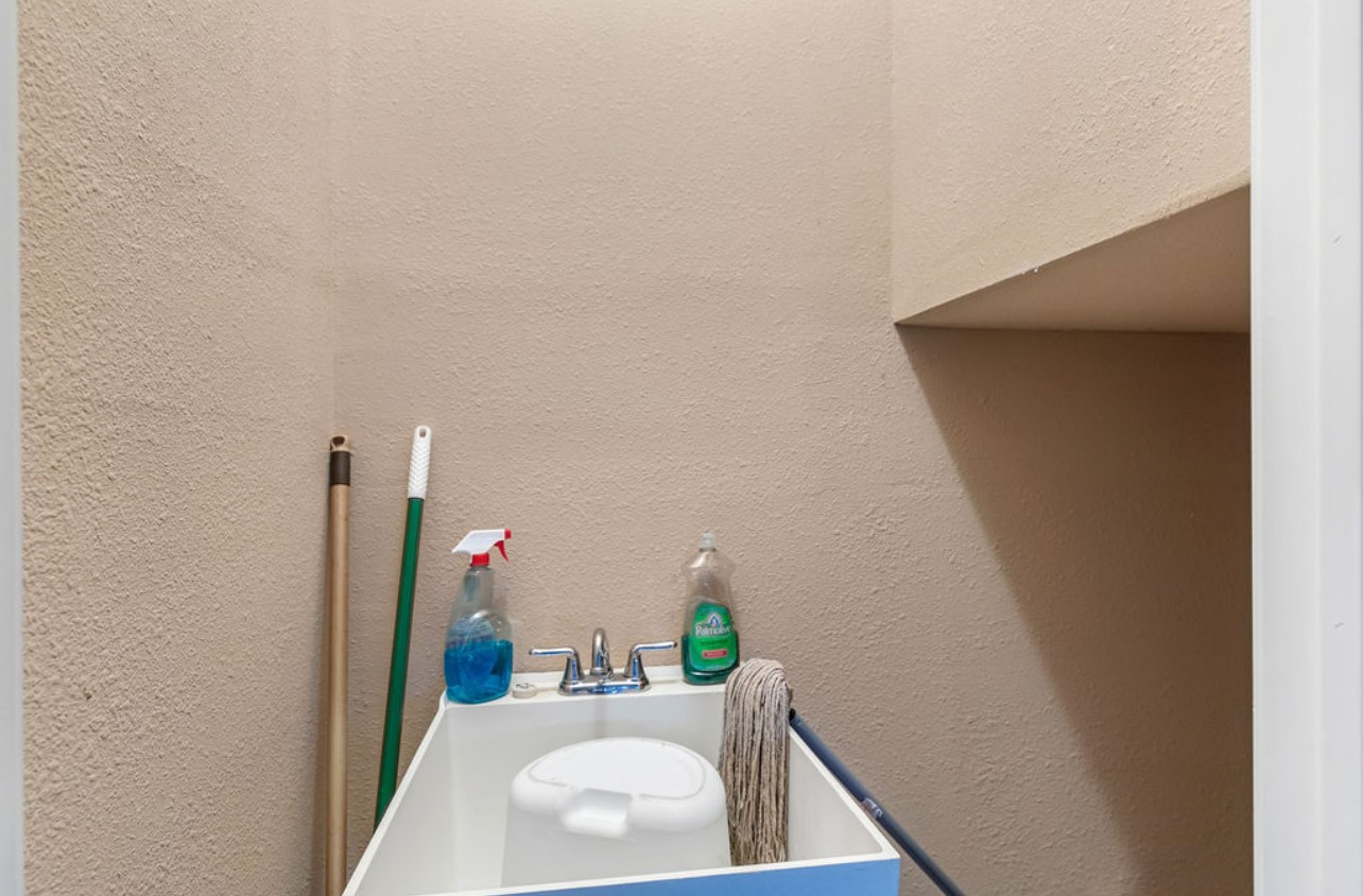 19 Skylark Street Property Photo 42