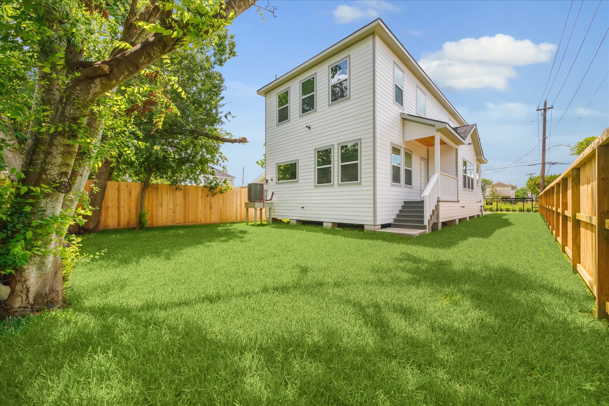 901 E 37th Street Property Photo 19
