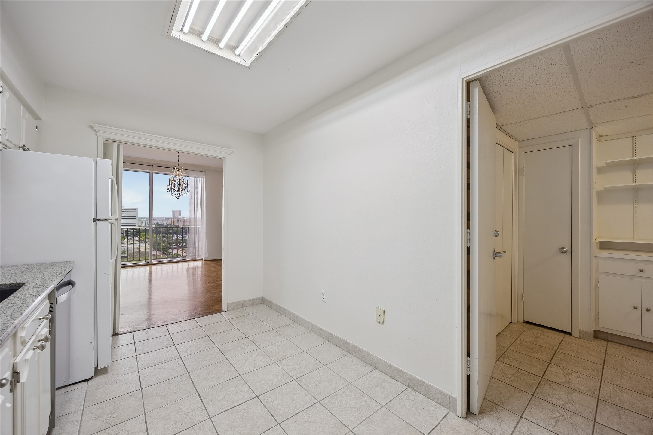 2200 Willowick Road 11b Property Photo 11