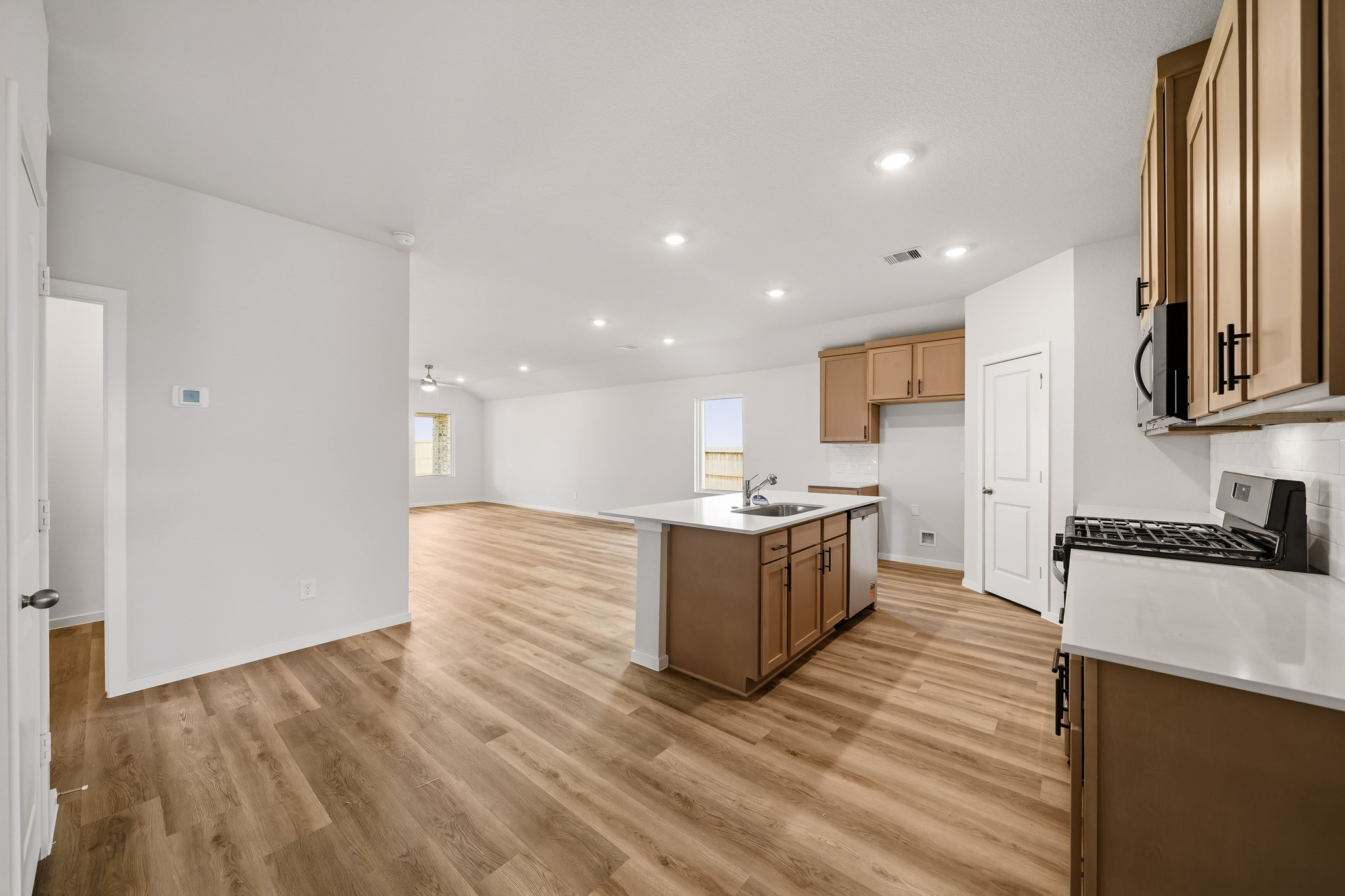 4029 Sun Burst Lane Property Photo 7