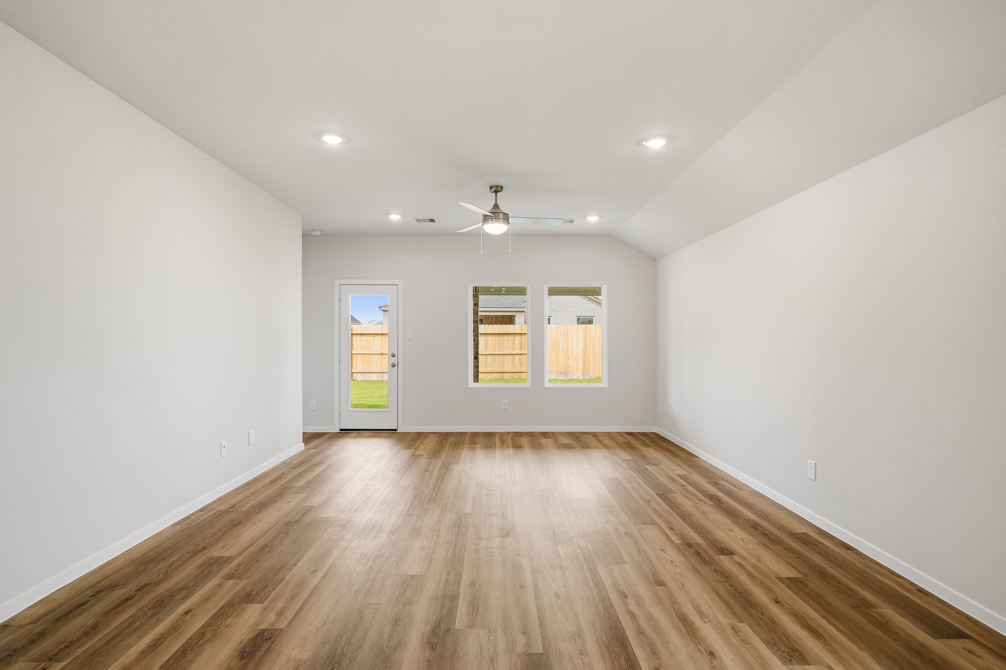 4029 Sun Burst Lane Property Photo 8
