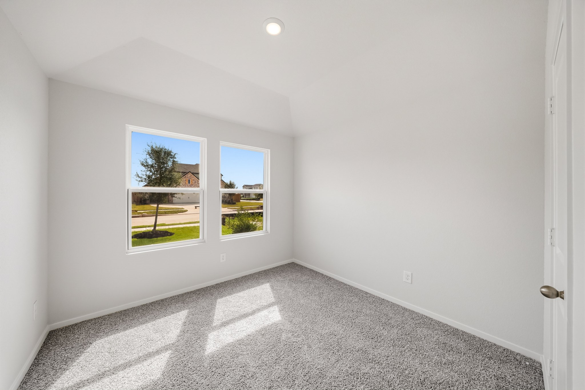 4029 Sun Burst Lane Property Photo 10