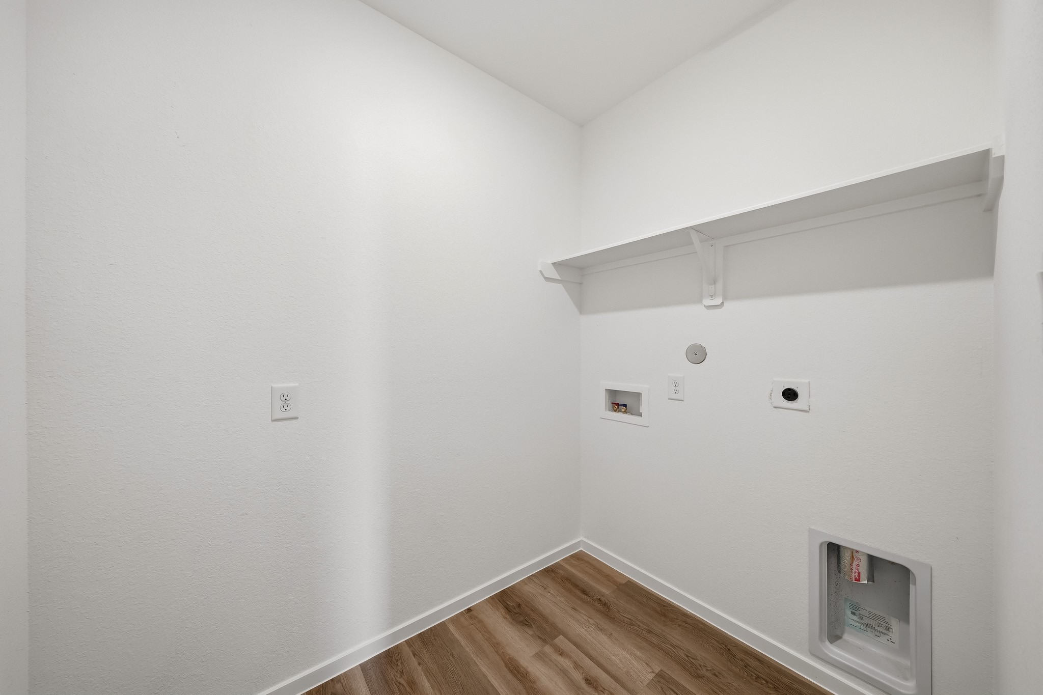 4029 Sun Burst Lane Property Photo 13