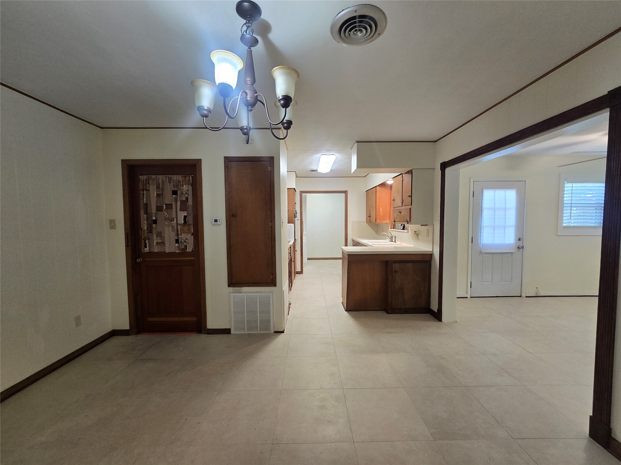 308 Mackeral Street Property Photo 4