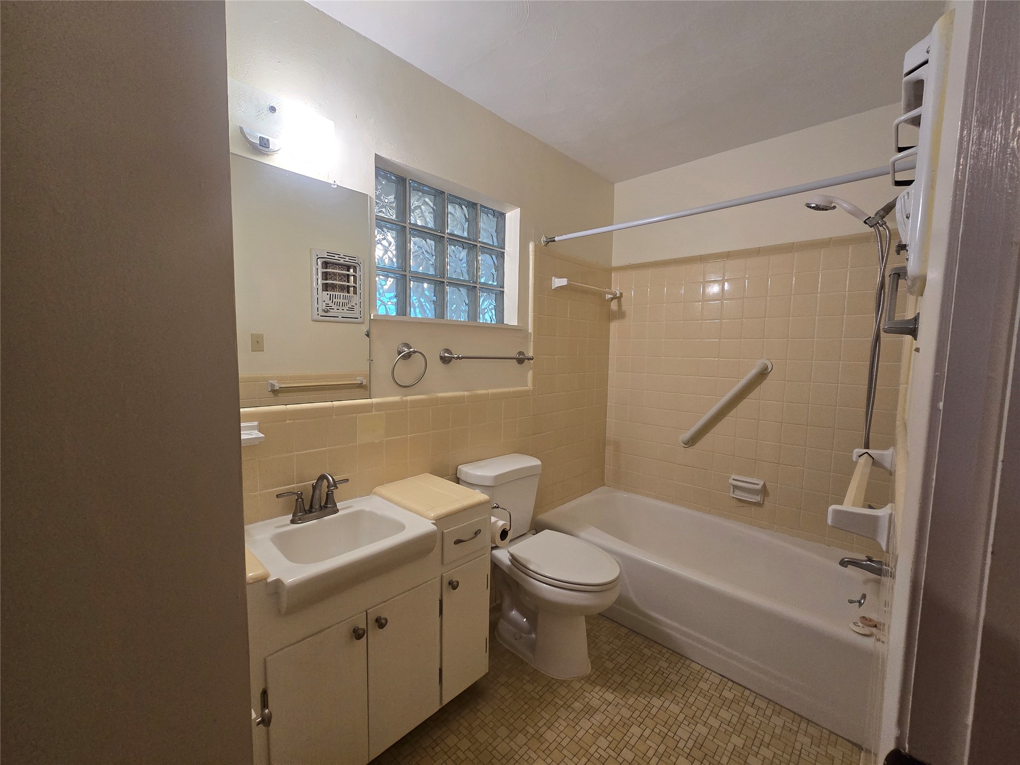 308 Mackeral Street Property Photo 8